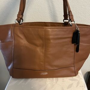Coach EL tote bag 2side pockets large compartment
